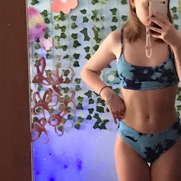 SHEIN Other - blue tie dye bikini set